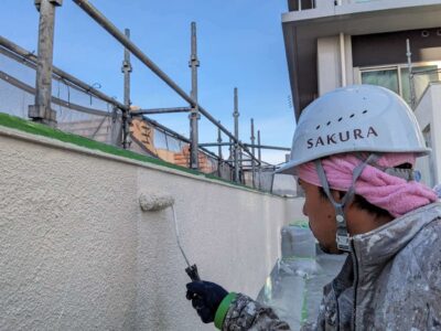 大阪市淀川区　ビルの外壁塗装　上塗り2回目の様子です💁‍♀️
