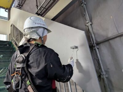 豊中市　服部豊町のマンション　錆止め塗装の様子🤖